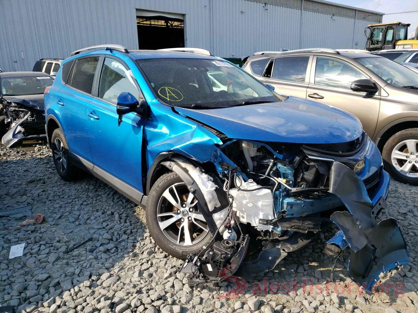 2T3RFREV3JW790454 2018 TOYOTA RAV4