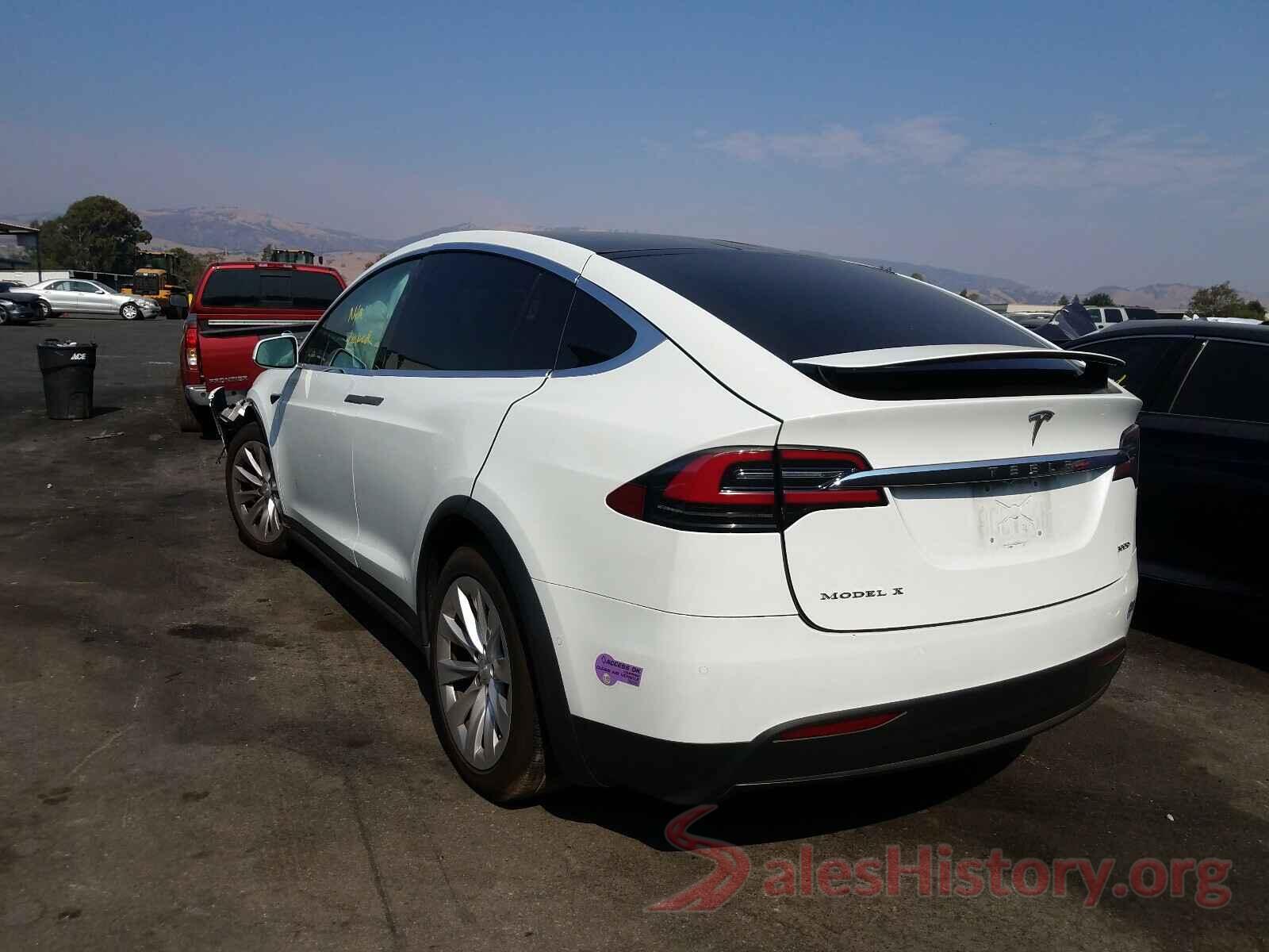 5YJXCDE26JF121089 2018 TESLA MODEL X