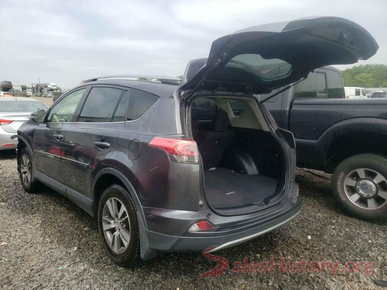 JTMRFREV9HJ118360 2017 TOYOTA RAV4