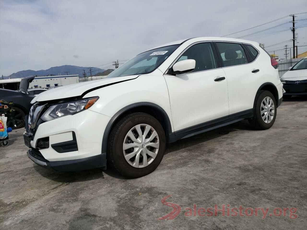 KNMAT2MT8HP513611 2017 NISSAN ROGUE