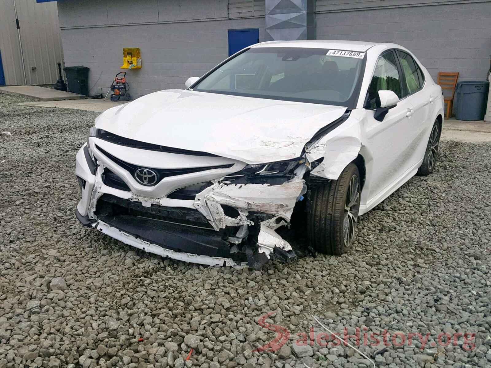 JTNB11HK9J3038615 2018 TOYOTA CAMRY