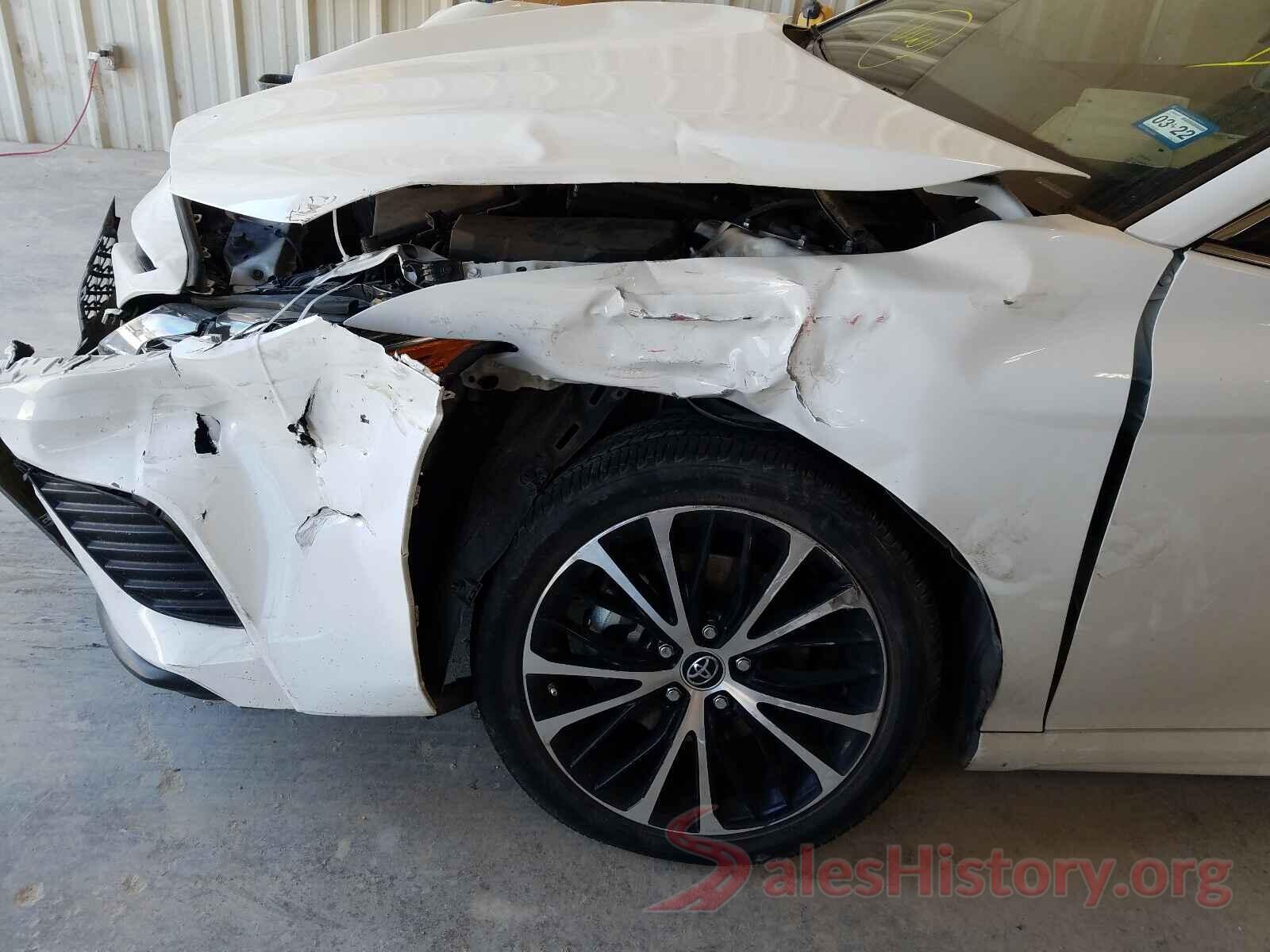 JTNB11HK5J3021679 2018 TOYOTA CAMRY