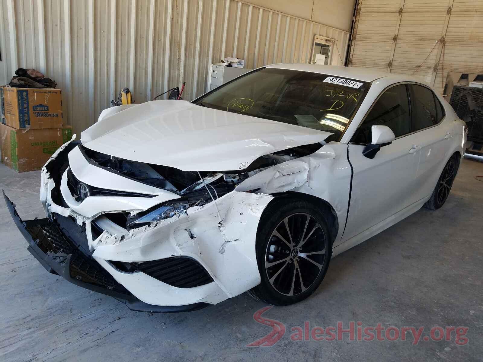 JTNB11HK5J3021679 2018 TOYOTA CAMRY