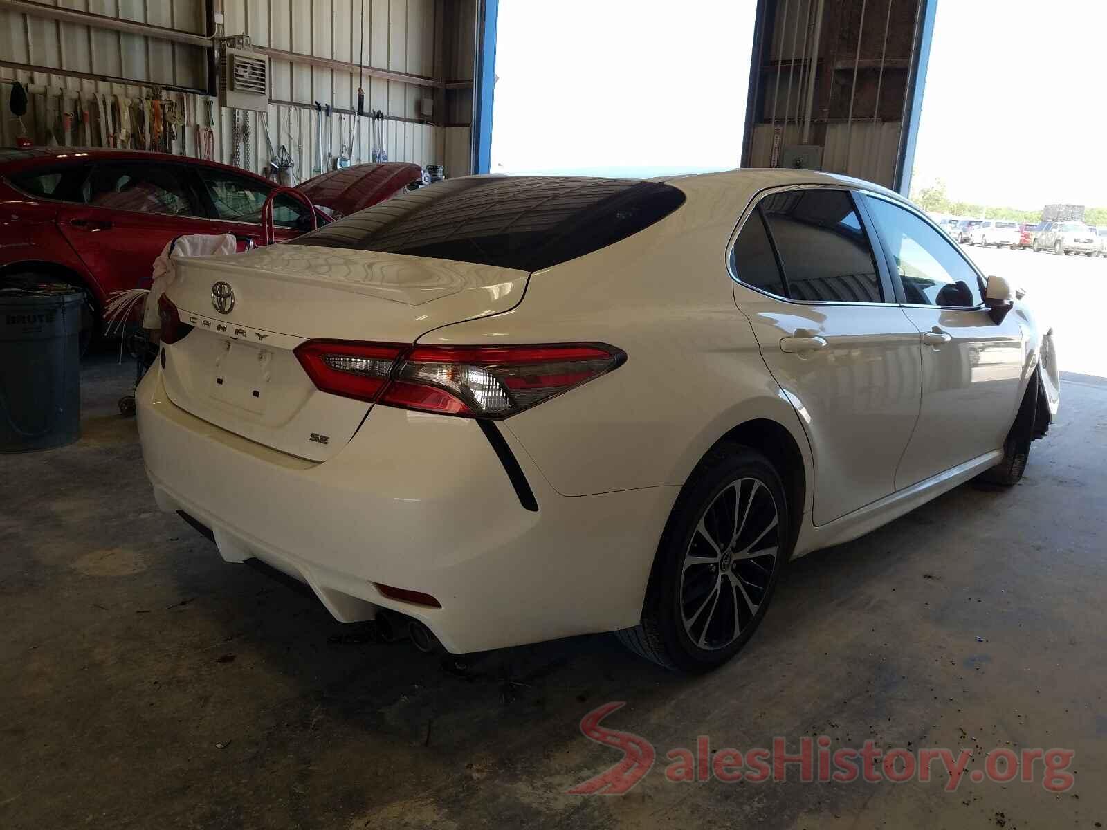 JTNB11HK5J3021679 2018 TOYOTA CAMRY