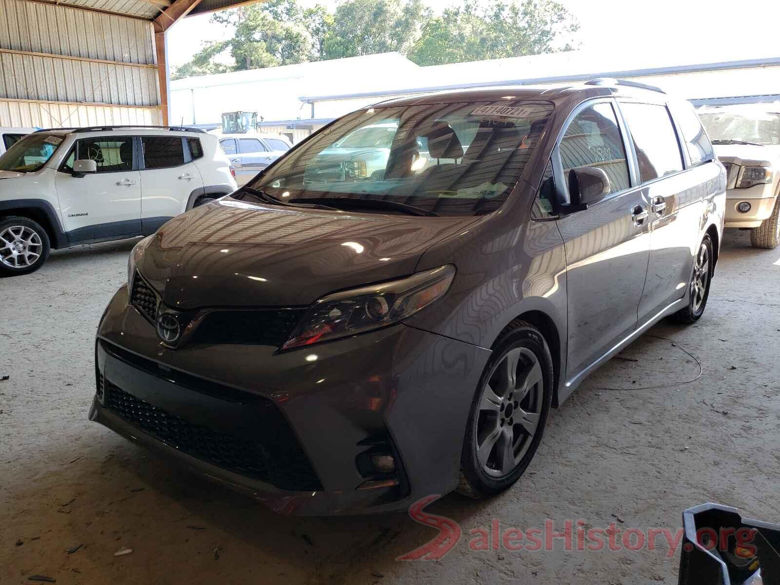 5TDXZ3DC1JS904447 2018 TOYOTA SIENNA