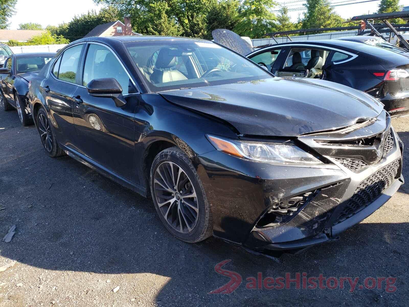 JTNB11HK1J3071379 2018 TOYOTA CAMRY