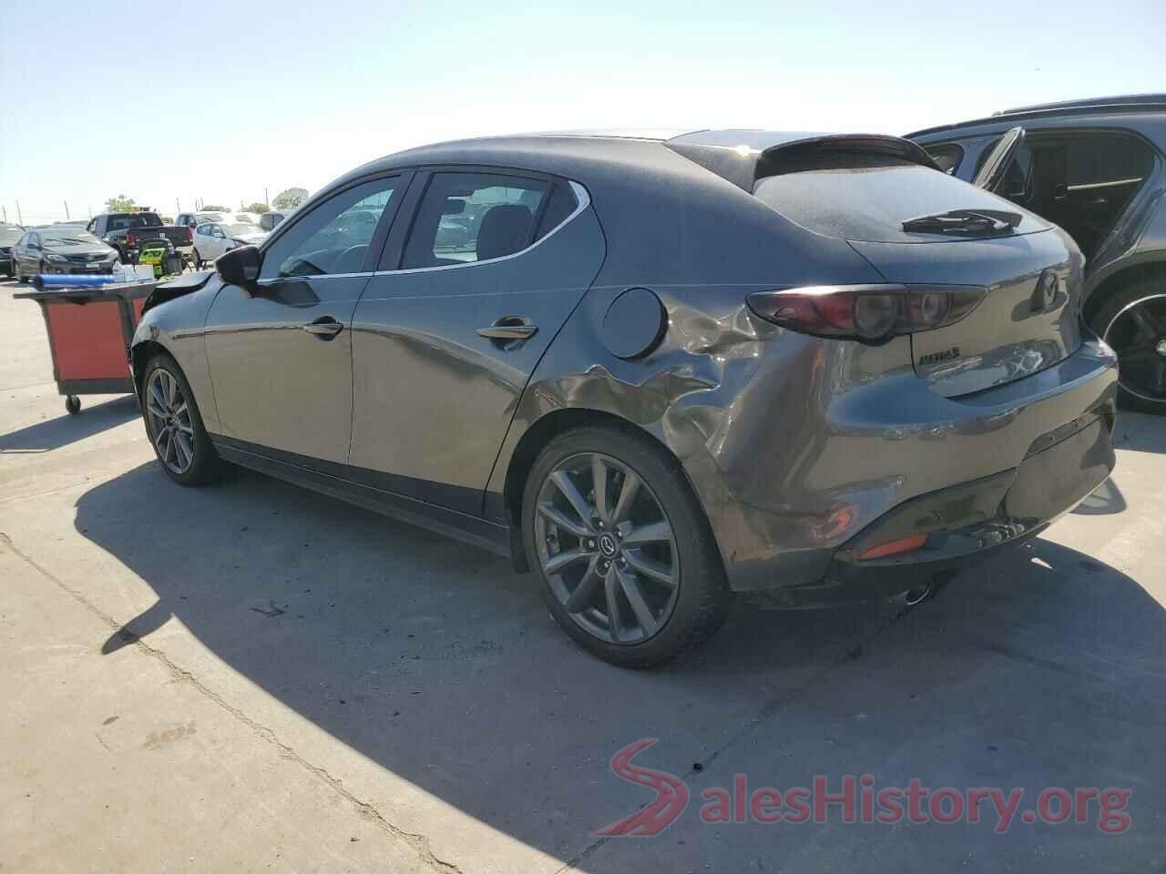 JM1BPAKL1M1318713 2021 MAZDA 3