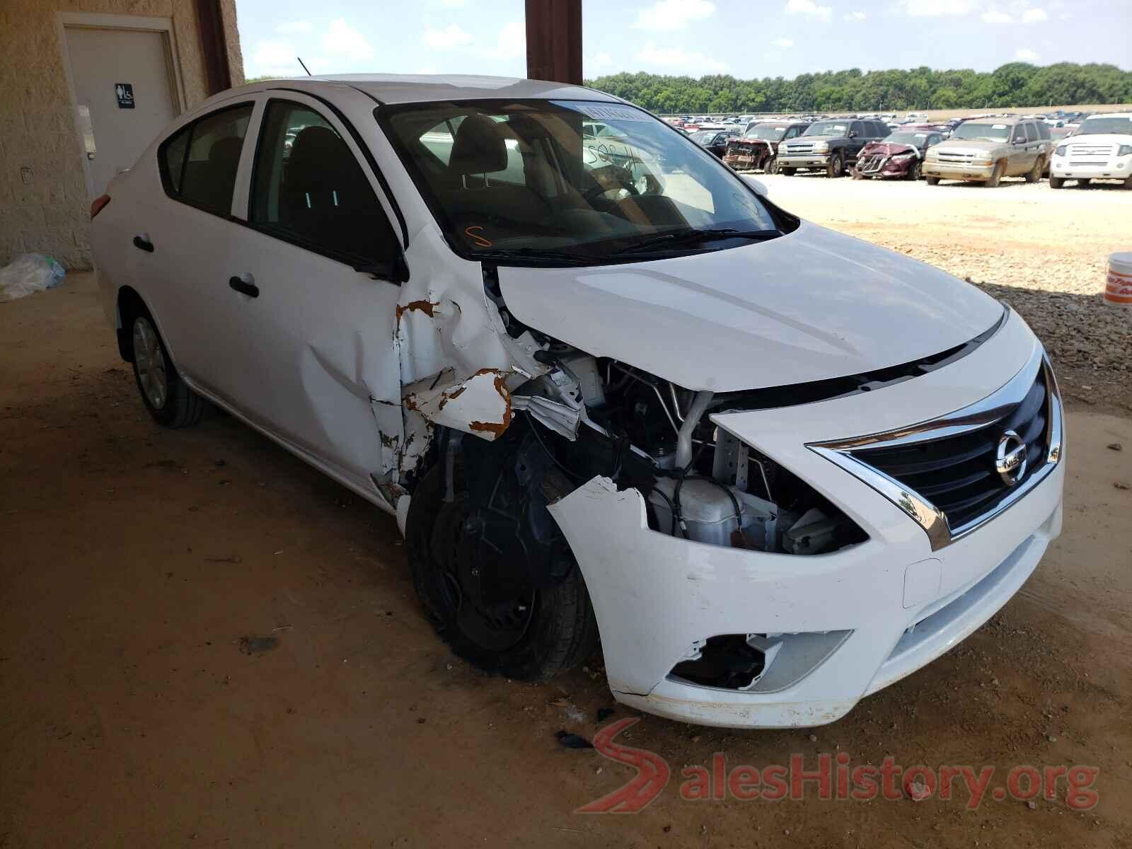 3N1CN7AP9JL823987 2018 NISSAN VERSA