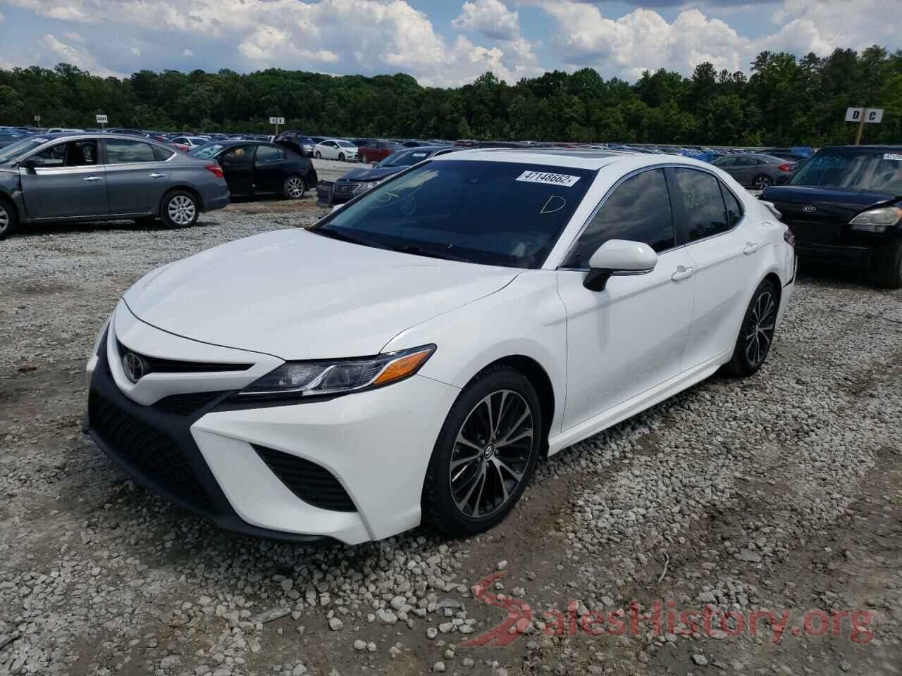 4T1B11HK0JU573195 2018 TOYOTA CAMRY