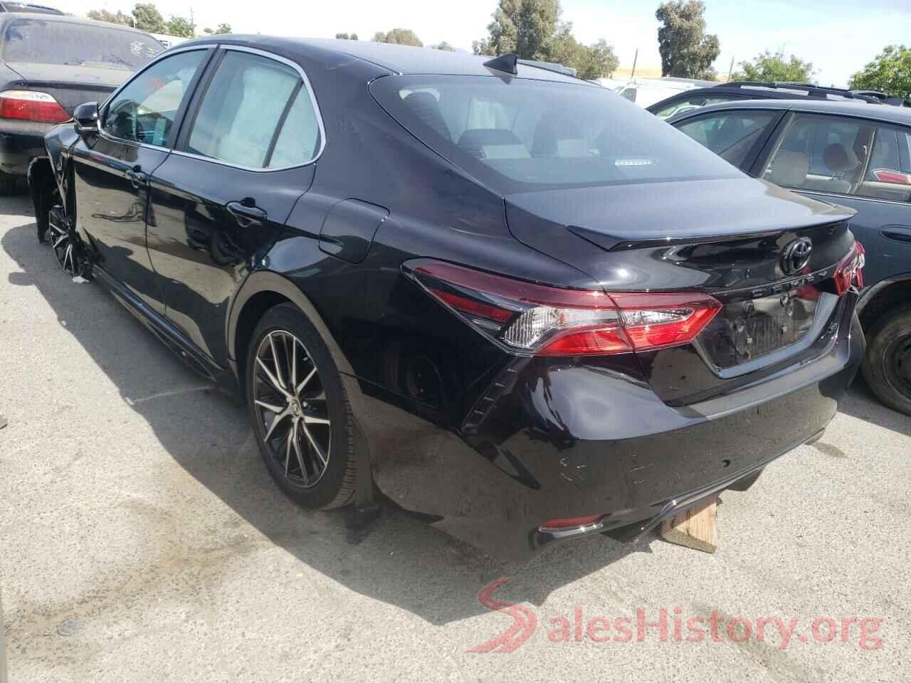 4T1G11AK8NU643855 2022 TOYOTA CAMRY