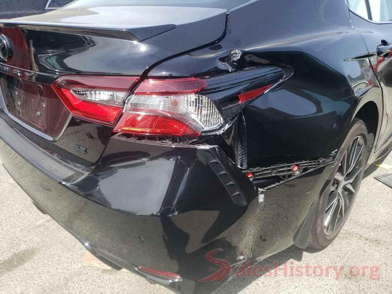 4T1G11AK8NU643855 2022 TOYOTA CAMRY