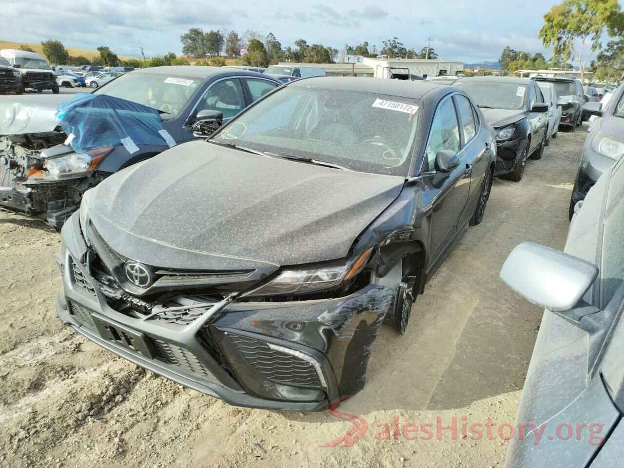 4T1G11AK8NU643855 2022 TOYOTA CAMRY