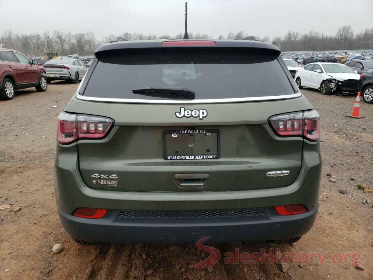 3C4NJDBB5KT683215 2019 JEEP COMPASS