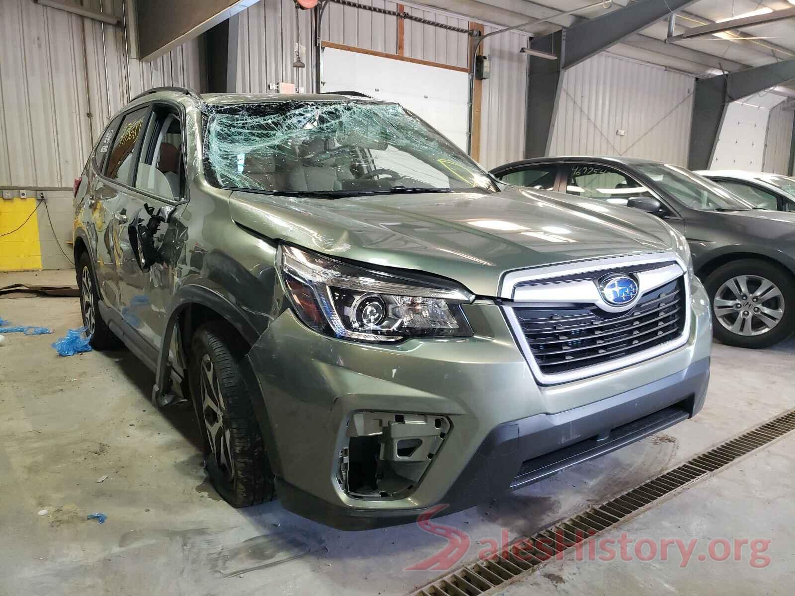 JF2SKAJC5LH593573 2020 SUBARU FORESTER