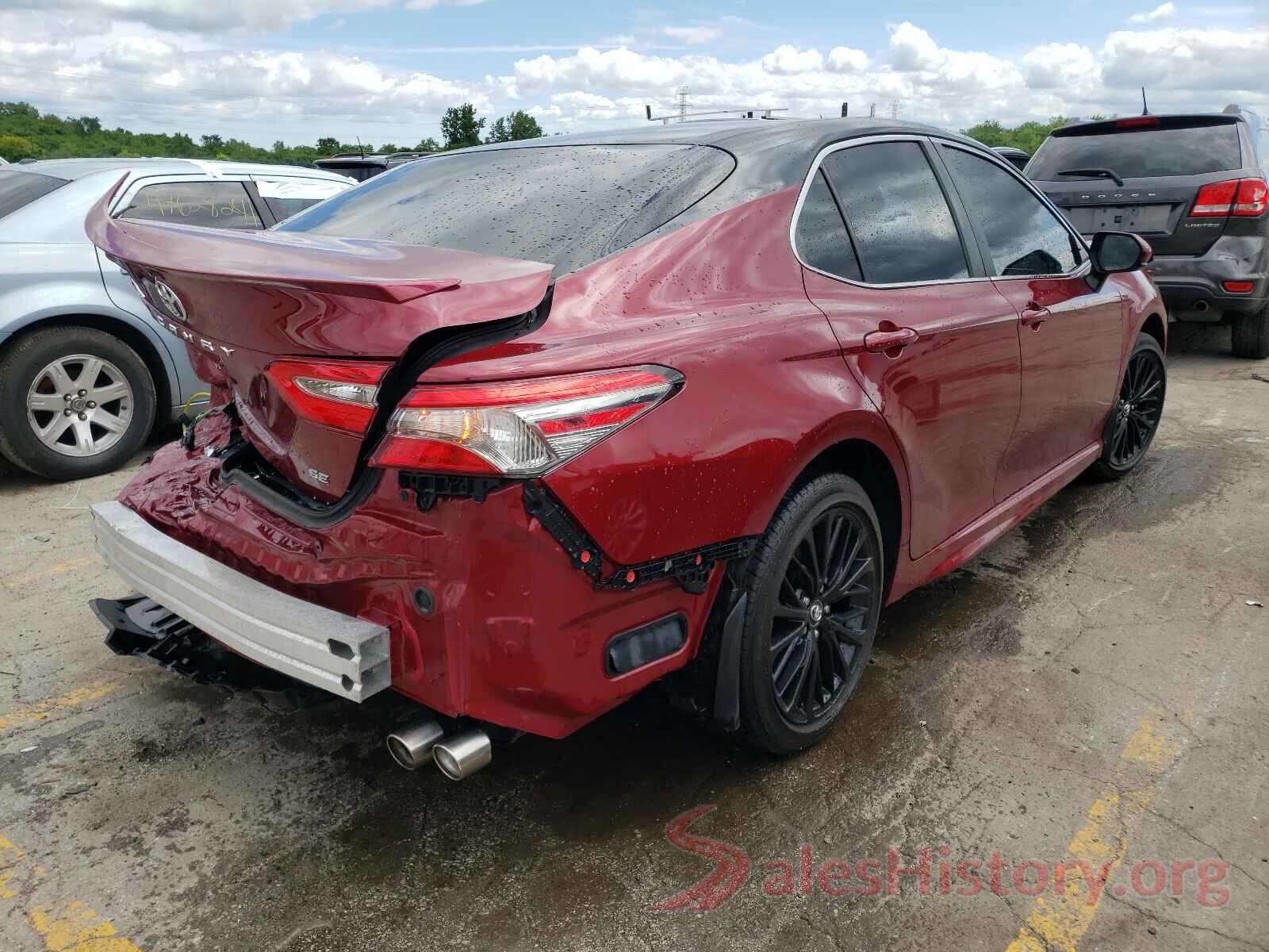 4T1B11HK2JU656126 2018 TOYOTA CAMRY