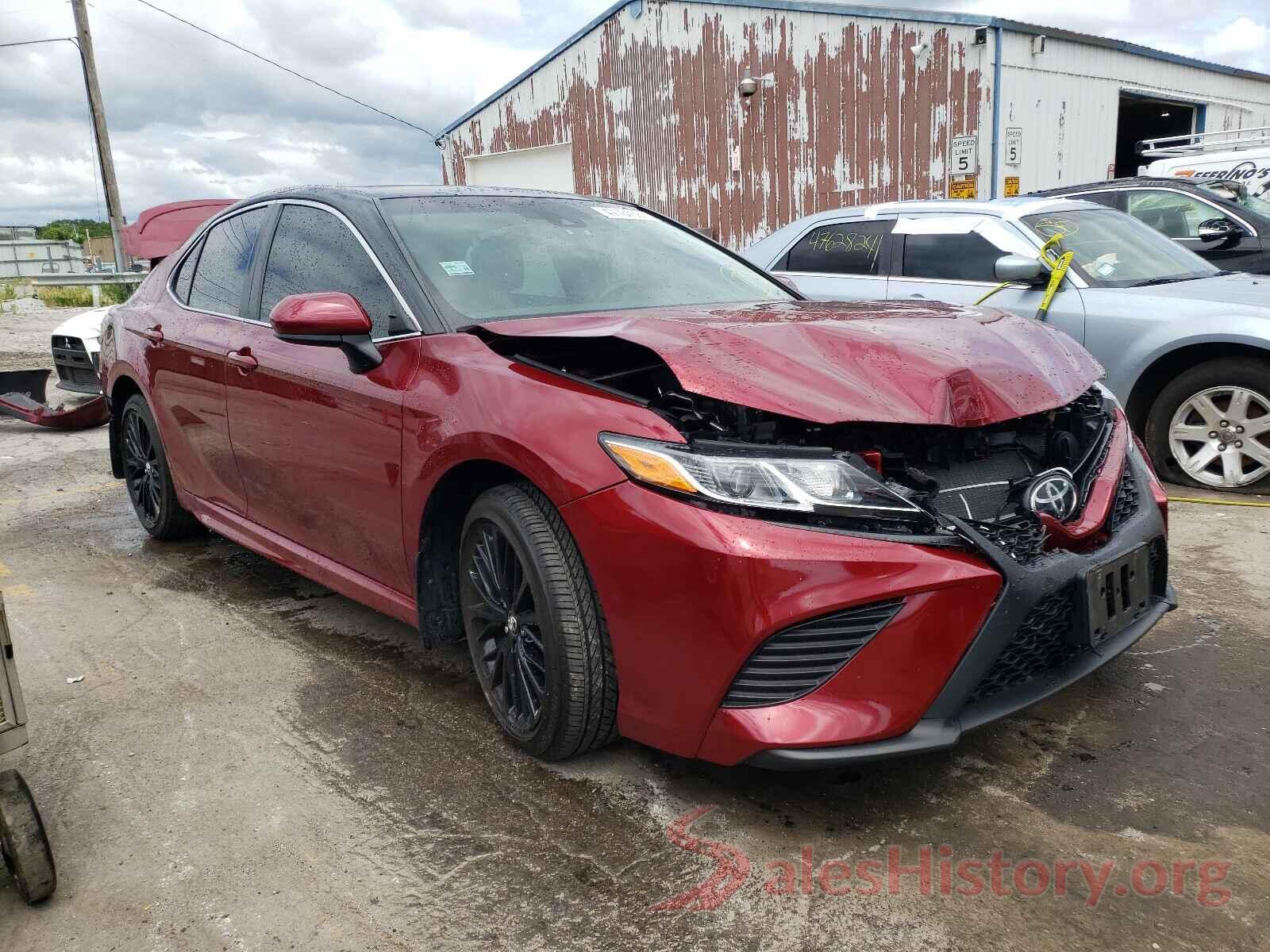 4T1B11HK2JU656126 2018 TOYOTA CAMRY