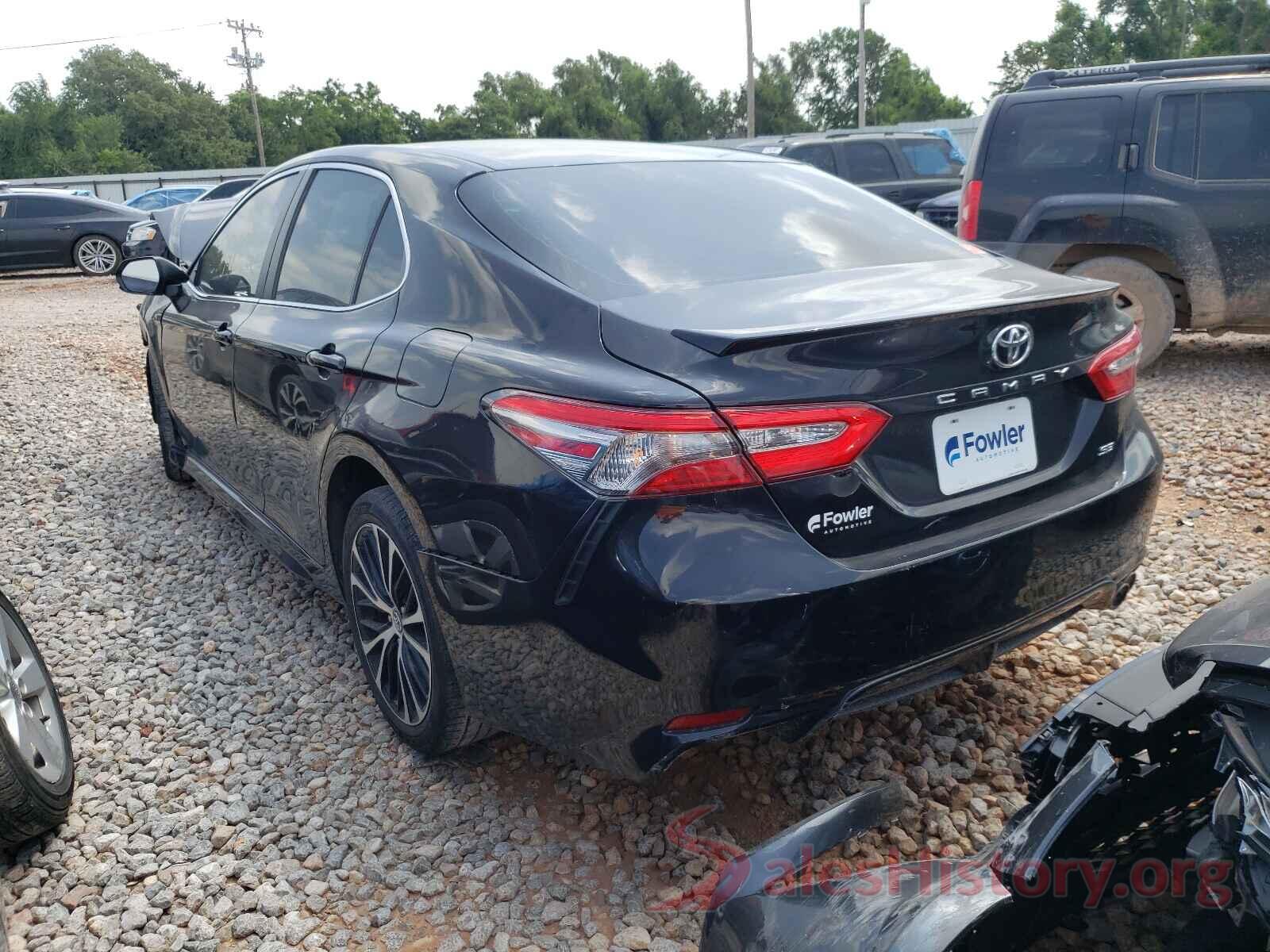 4T1B11HK2JU621408 2018 TOYOTA CAMRY