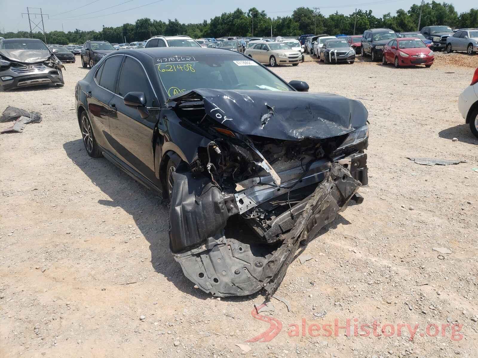 4T1B11HK2JU621408 2018 TOYOTA CAMRY