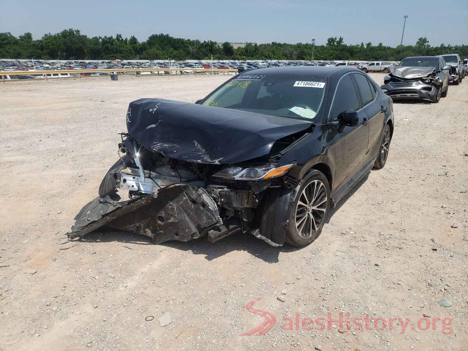 4T1B11HK2JU621408 2018 TOYOTA CAMRY