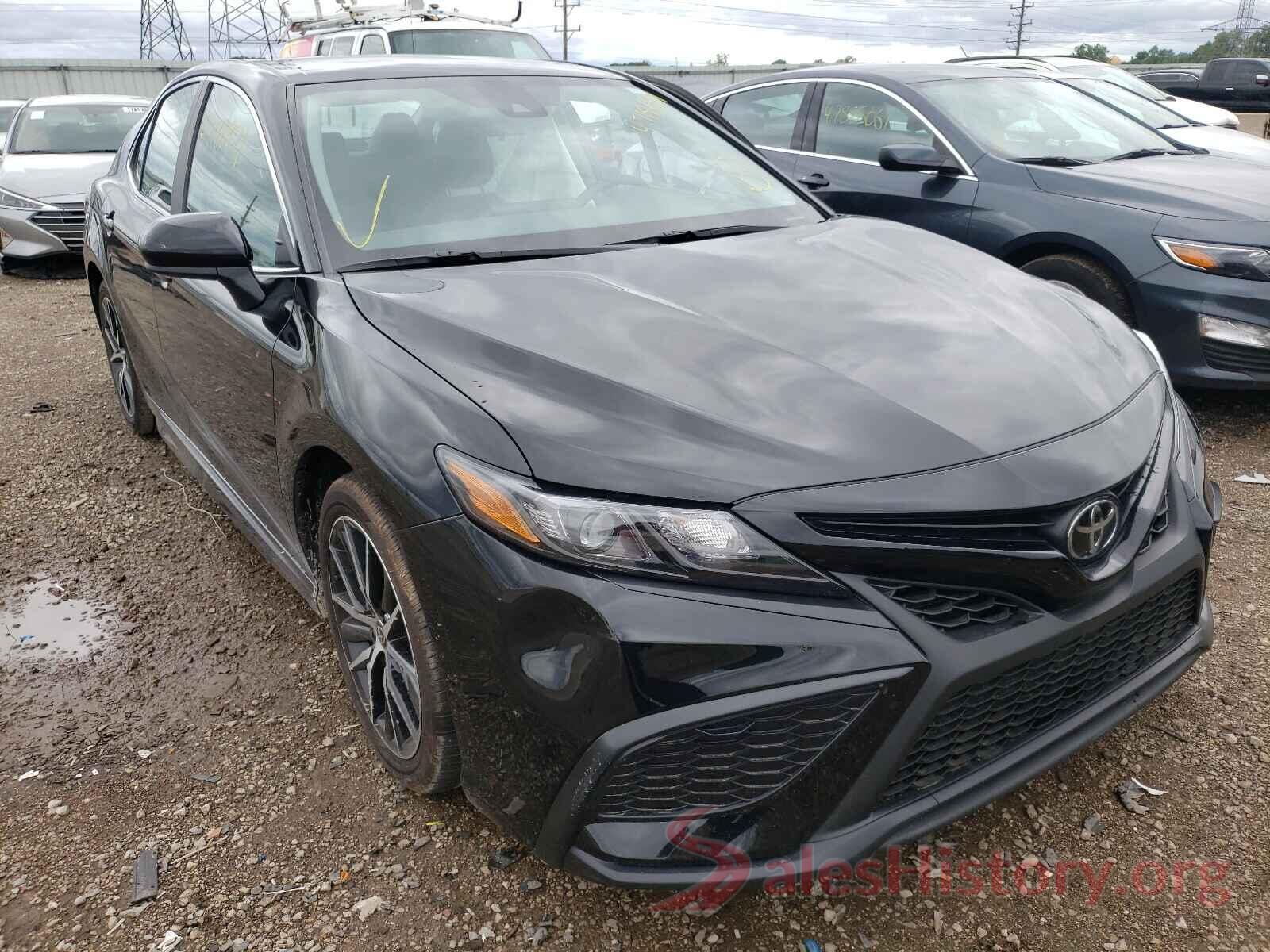 4T1G11AK3MU560154 2021 TOYOTA CAMRY