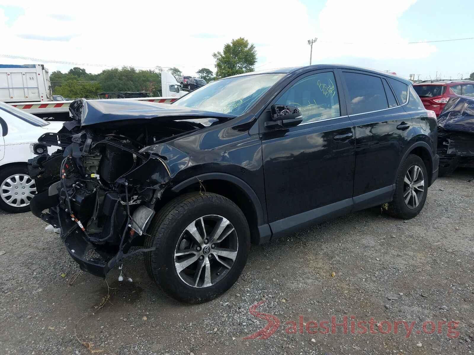 2T3RFREV3JW789658 2018 TOYOTA RAV4