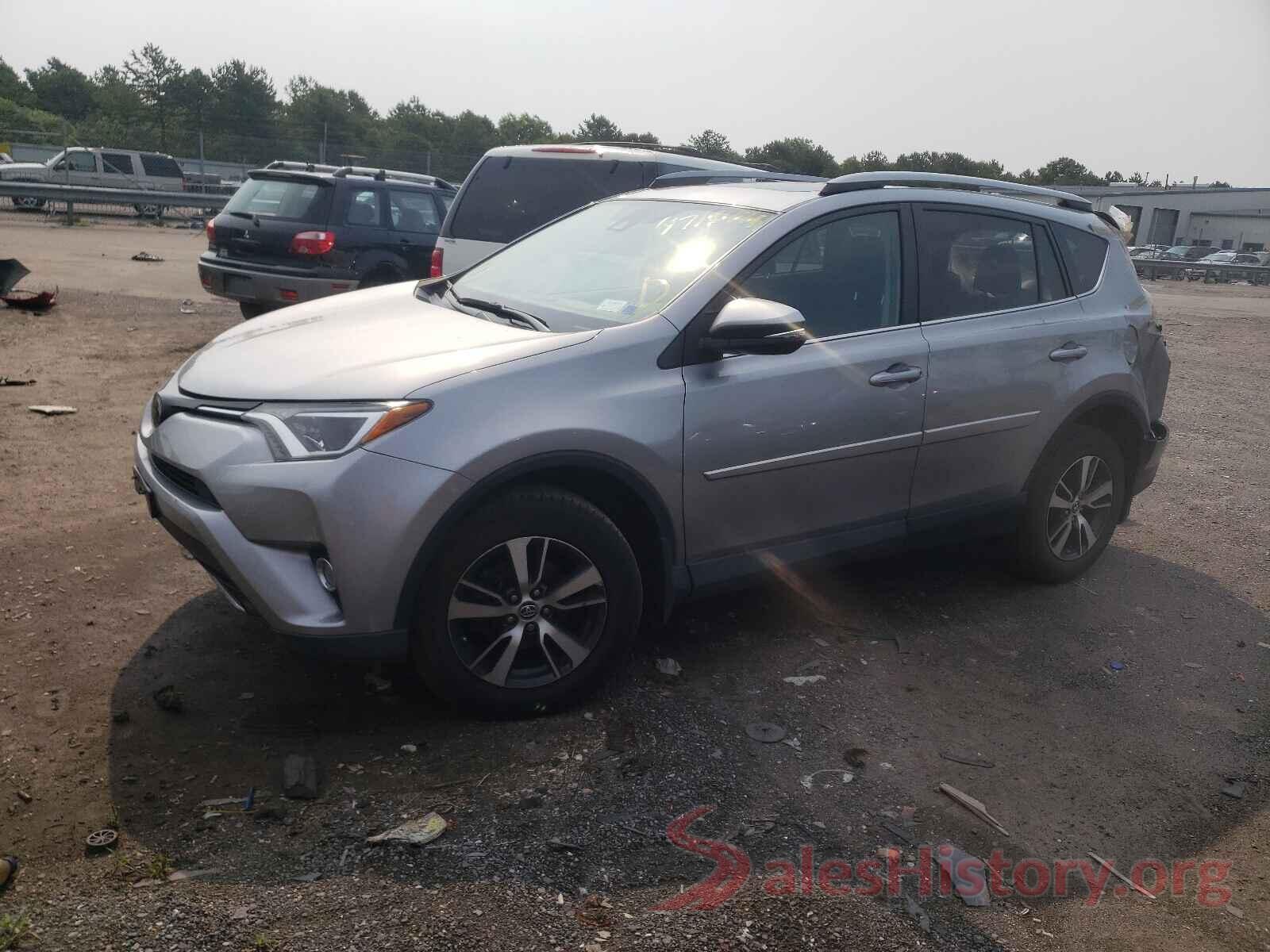 2T3RFREV0JW708132 2018 TOYOTA RAV4