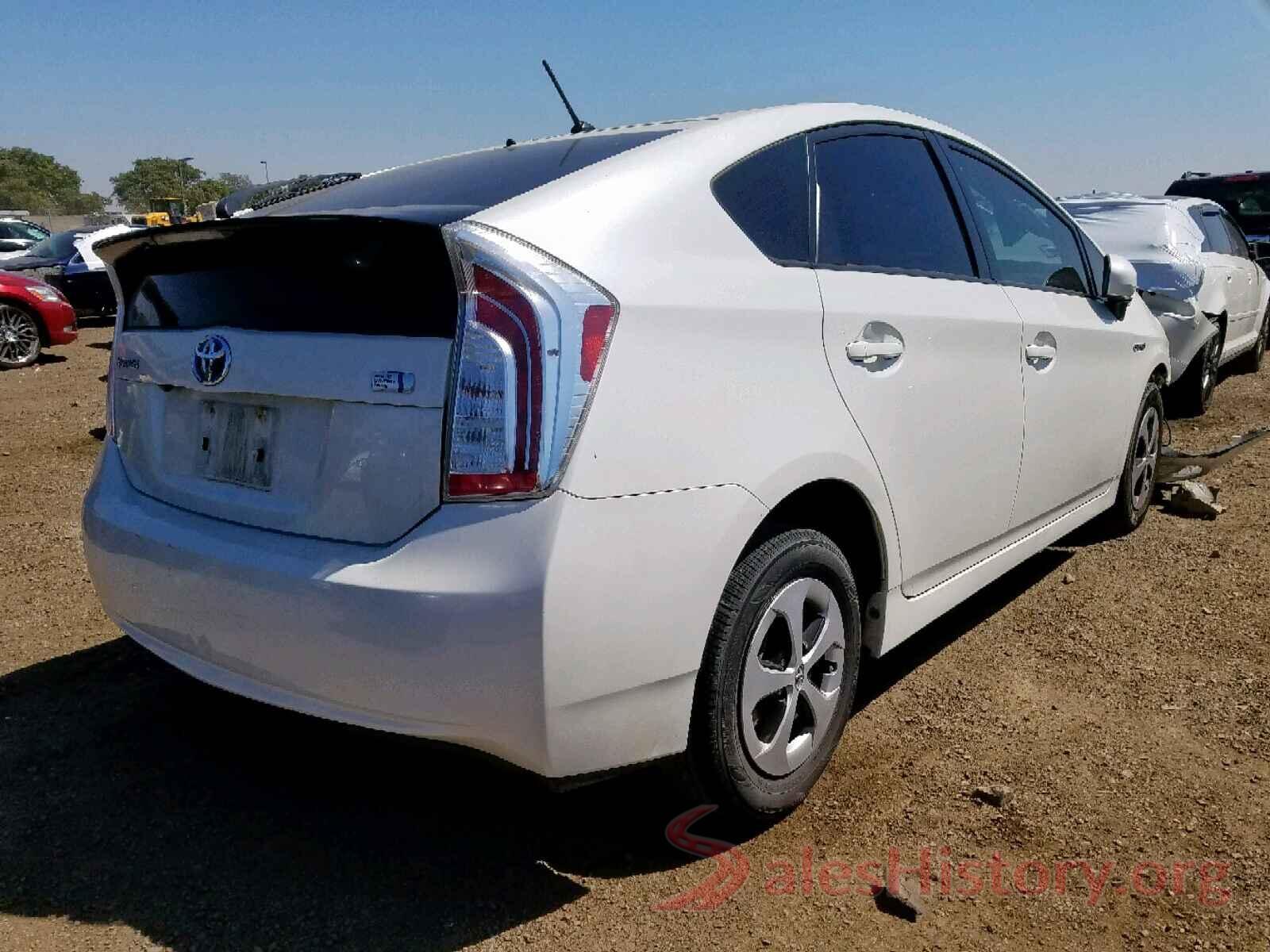 JTDKN3DU3F0470539 2015 TOYOTA PRIUS