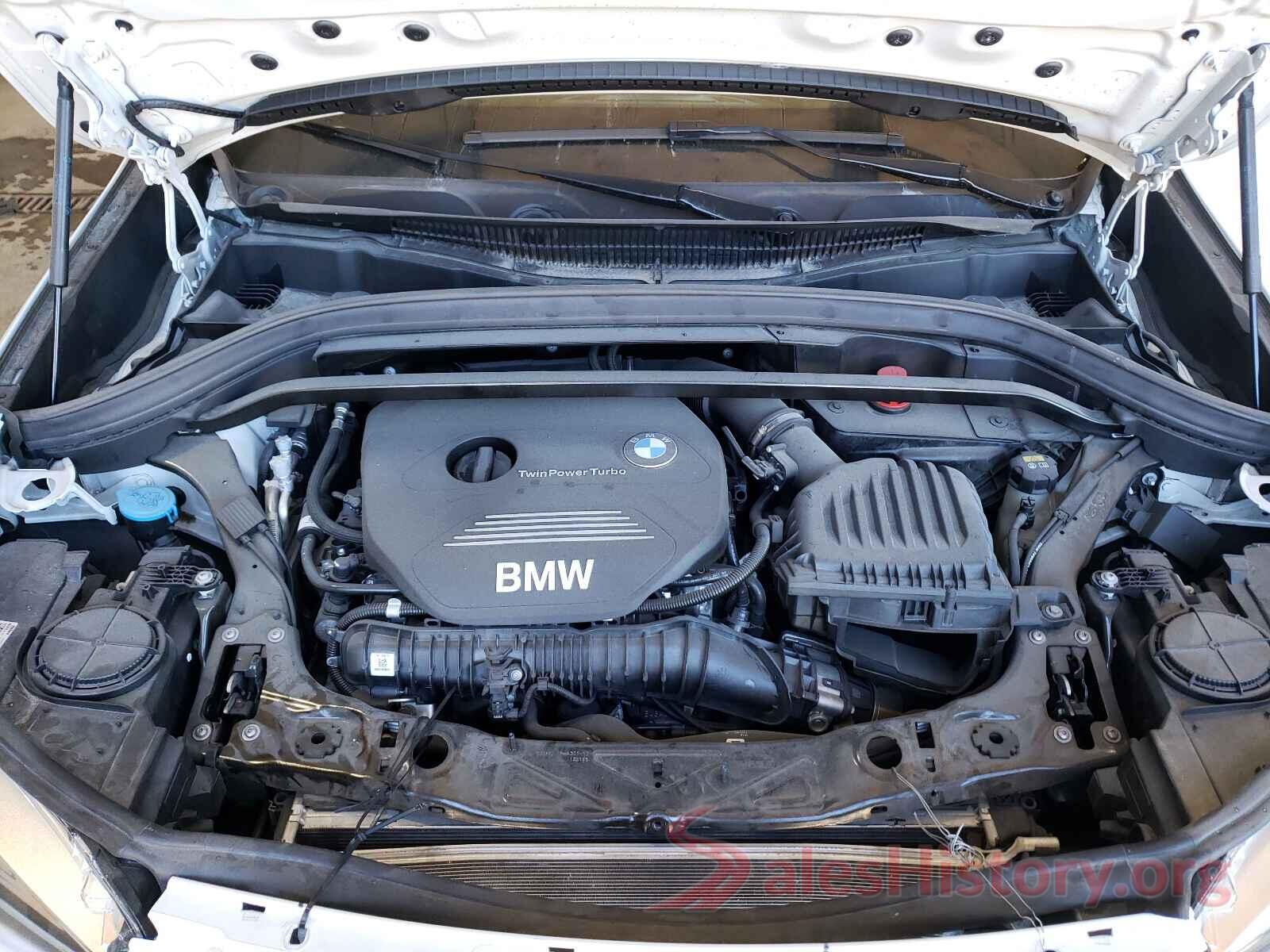 WBXHT3C33J5L28733 2018 BMW X1