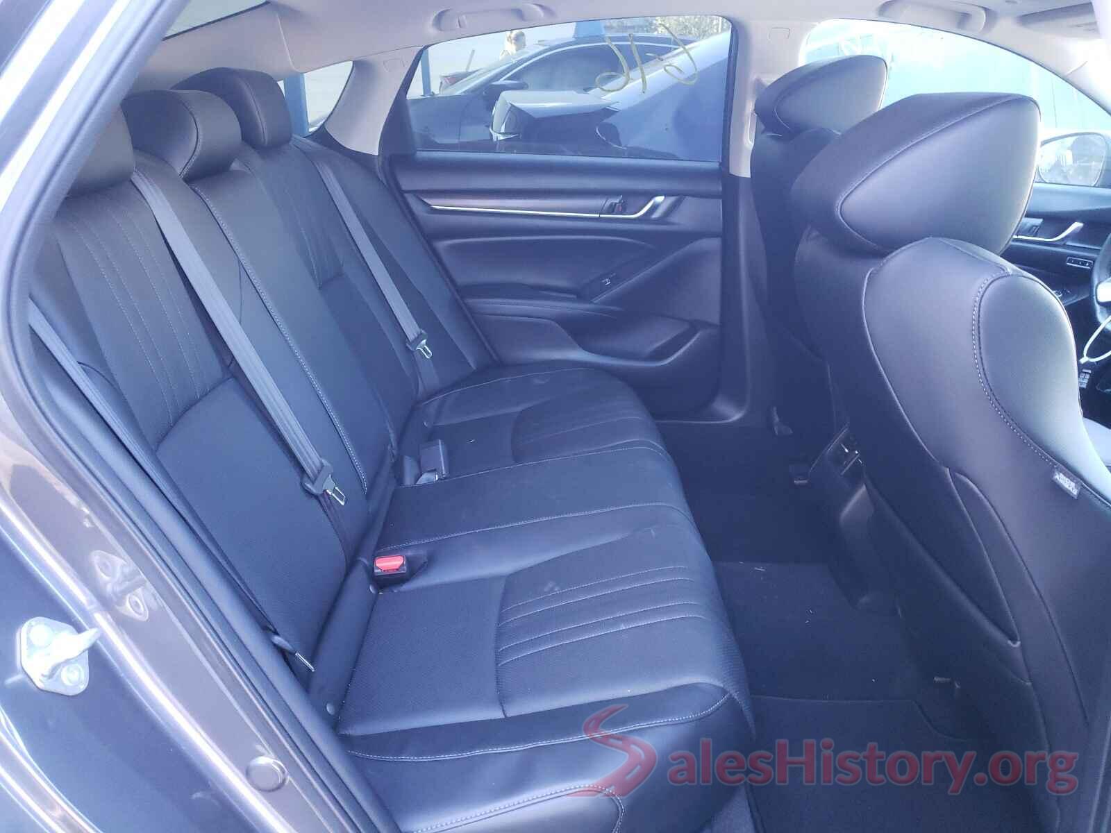 1HGCV1F65JA070509 2018 HONDA ACCORD