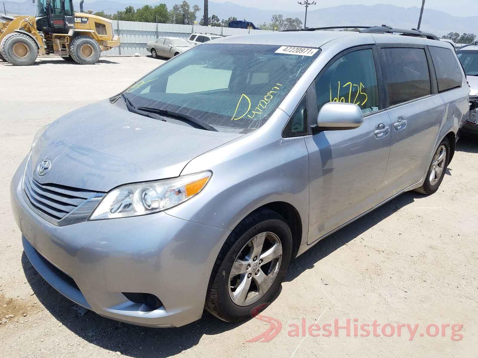 5TDKZ3DC3HS797163 2017 TOYOTA SIENNA