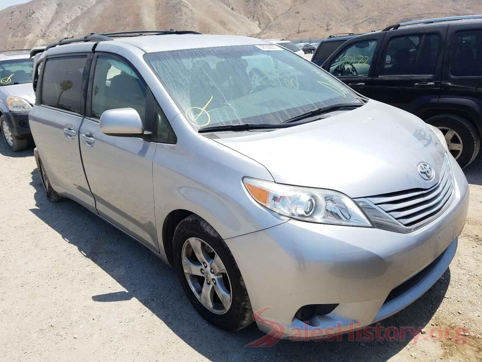 5TDKZ3DC3HS797163 2017 TOYOTA SIENNA