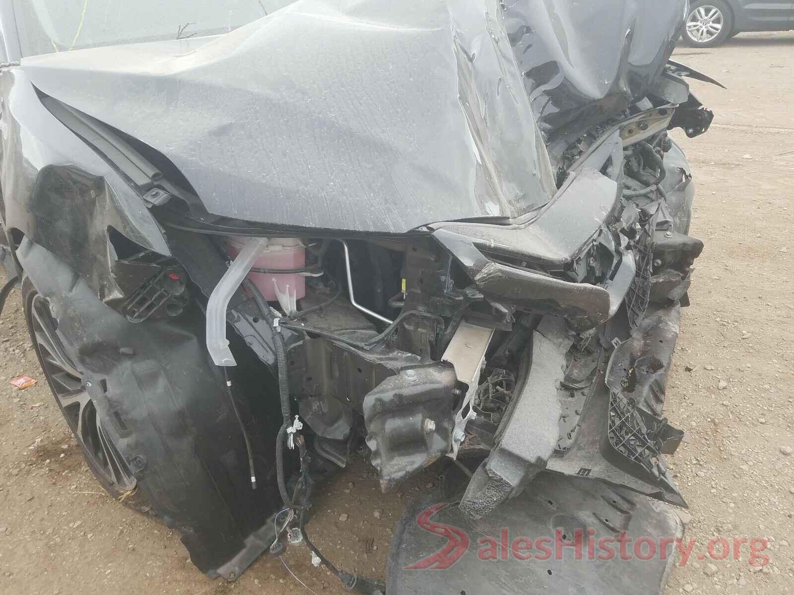 4T1B11HK9JU111279 2018 TOYOTA CAMRY