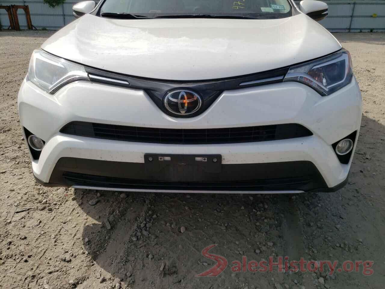 JTMWFREV4HJ721056 2017 TOYOTA RAV4