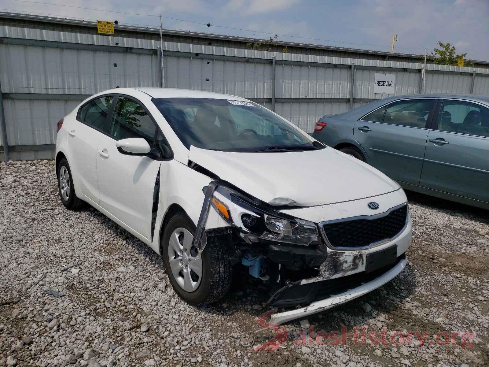 3KPFK4A75JE218953 2018 KIA FORTE