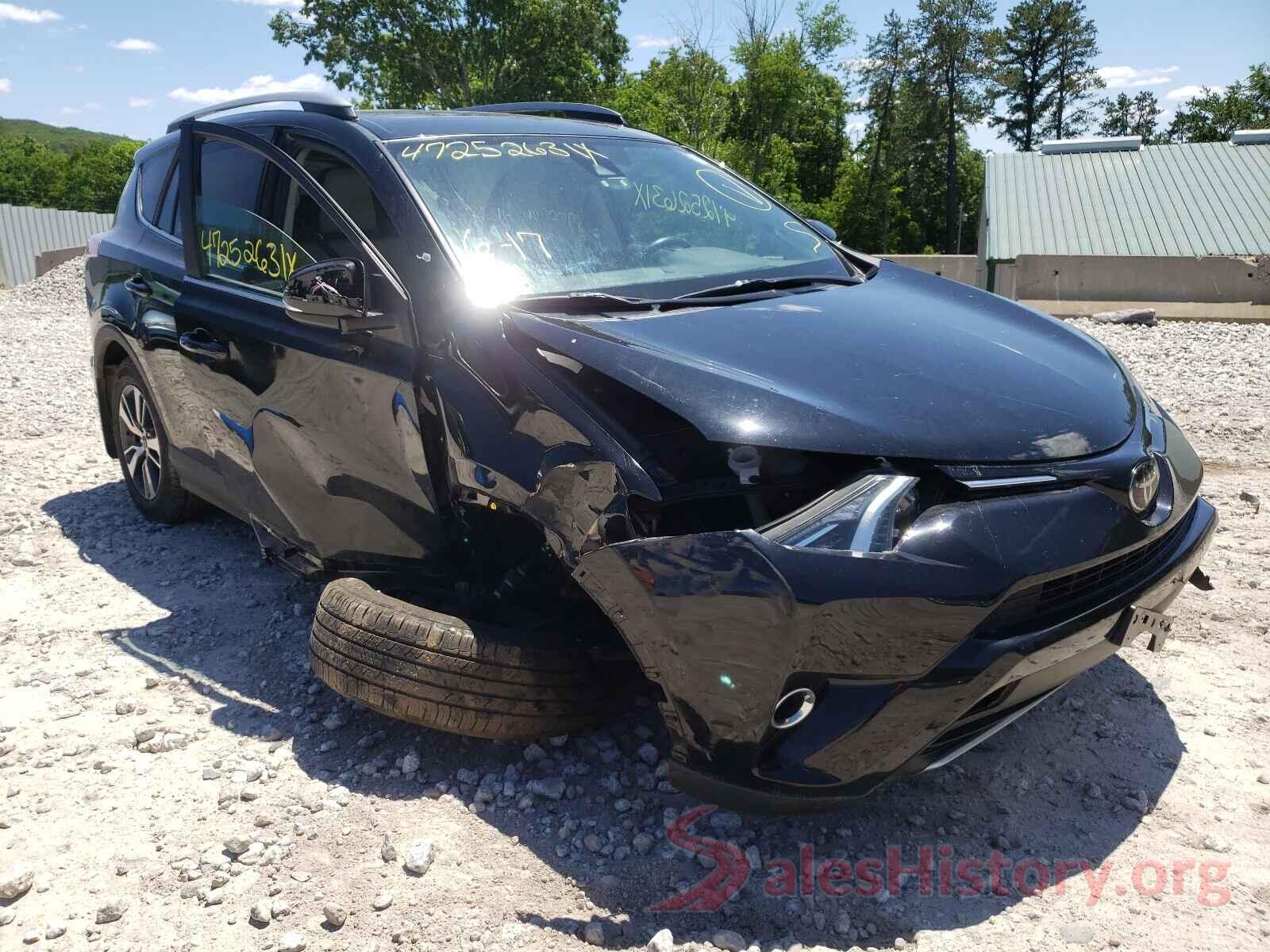 2T3RFREVXHW618030 2017 TOYOTA RAV4