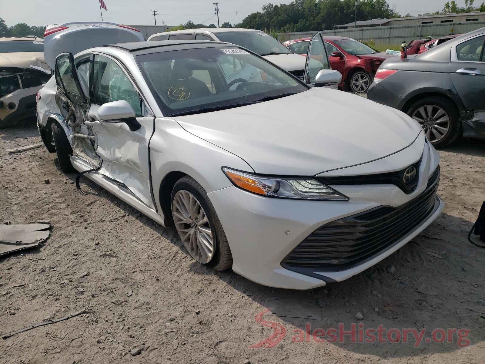 4T1B11HK6JU039893 2018 TOYOTA CAMRY