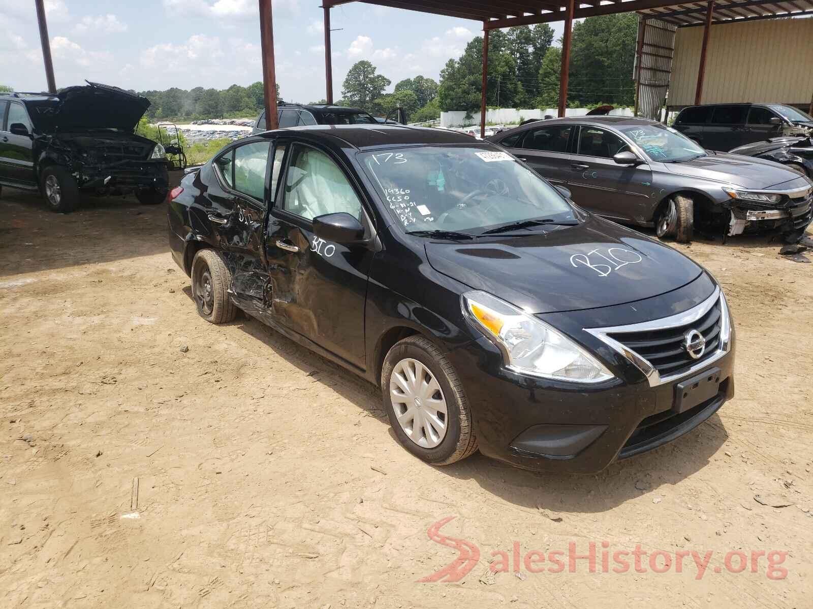 3N1CN7APXJL823626 2018 NISSAN VERSA