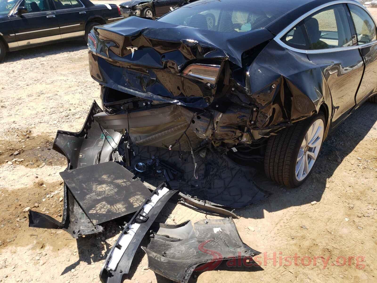 5YJ3E1EA3JF017528 2018 TESLA MODEL 3