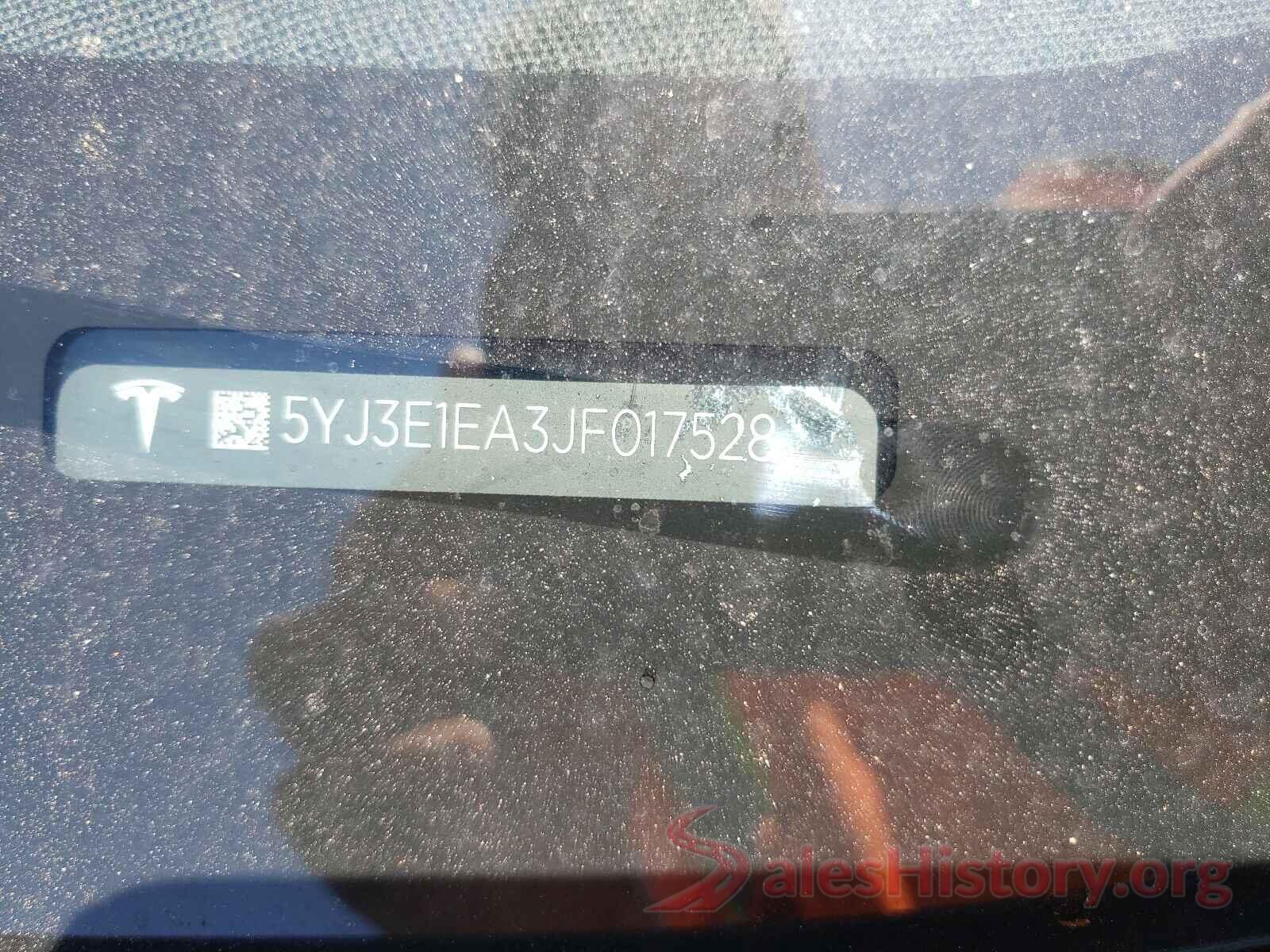 5YJ3E1EA3JF017528 2018 TESLA MODEL 3