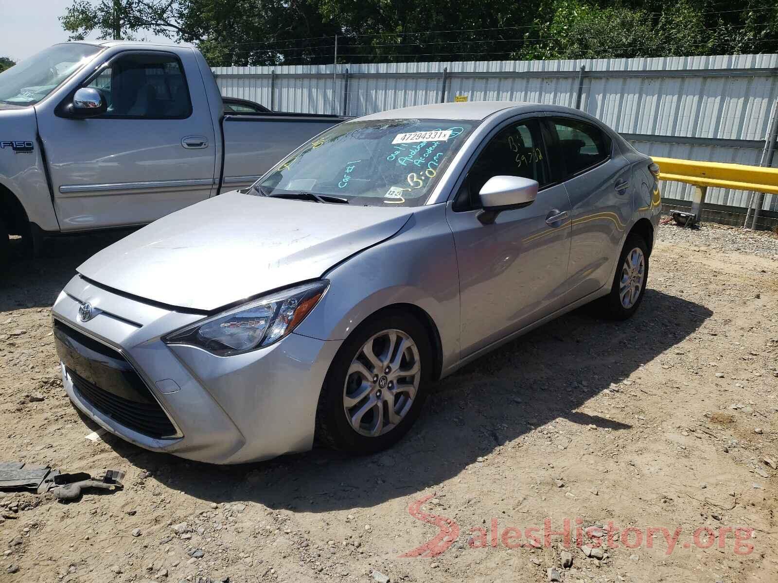 3MYDLBYV3JY317722 2018 TOYOTA YARIS