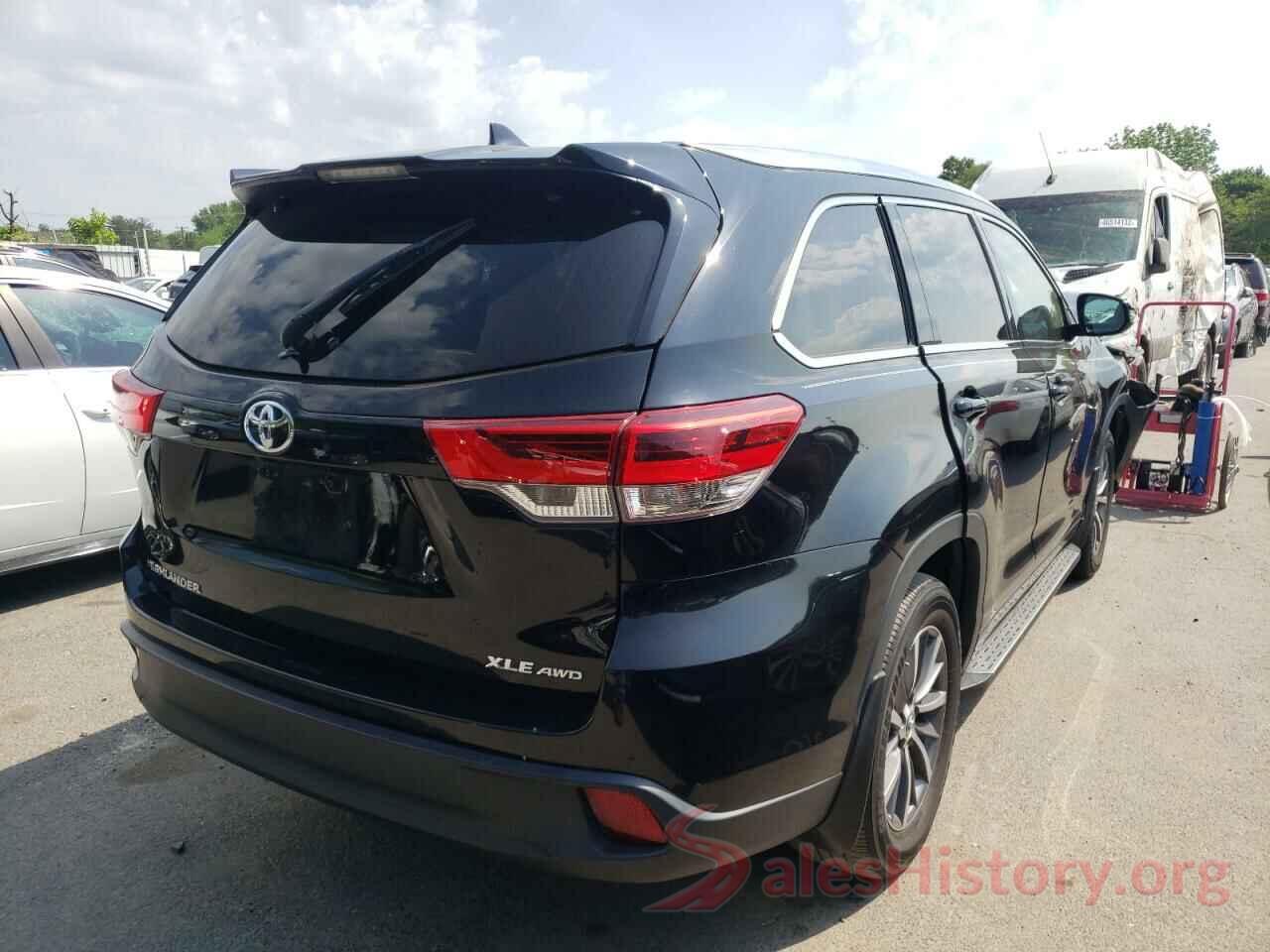 5TDJZRFH9JS556852 2018 TOYOTA HIGHLANDER