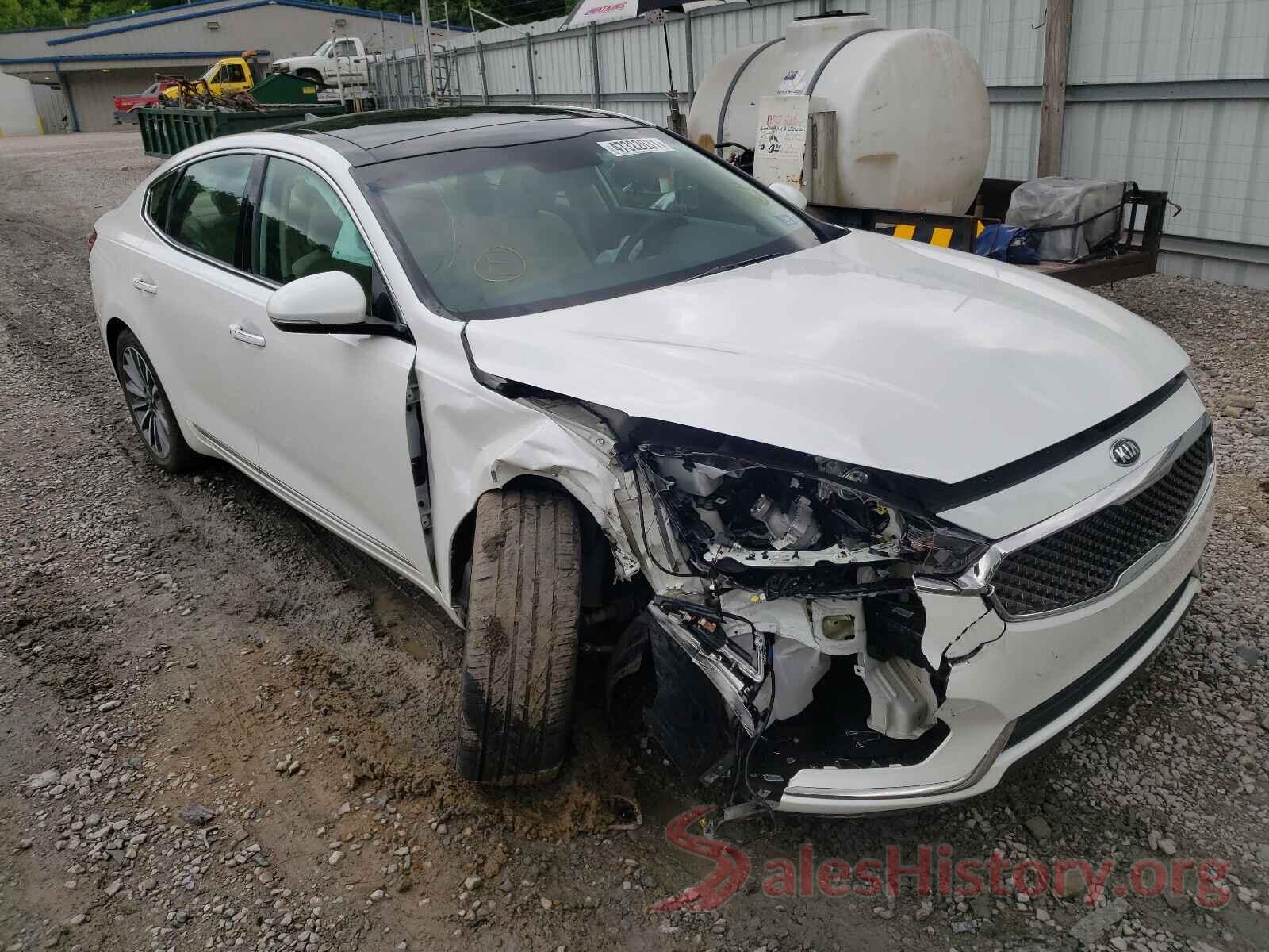 KNALC4J17H5063398 2017 KIA CADENZA