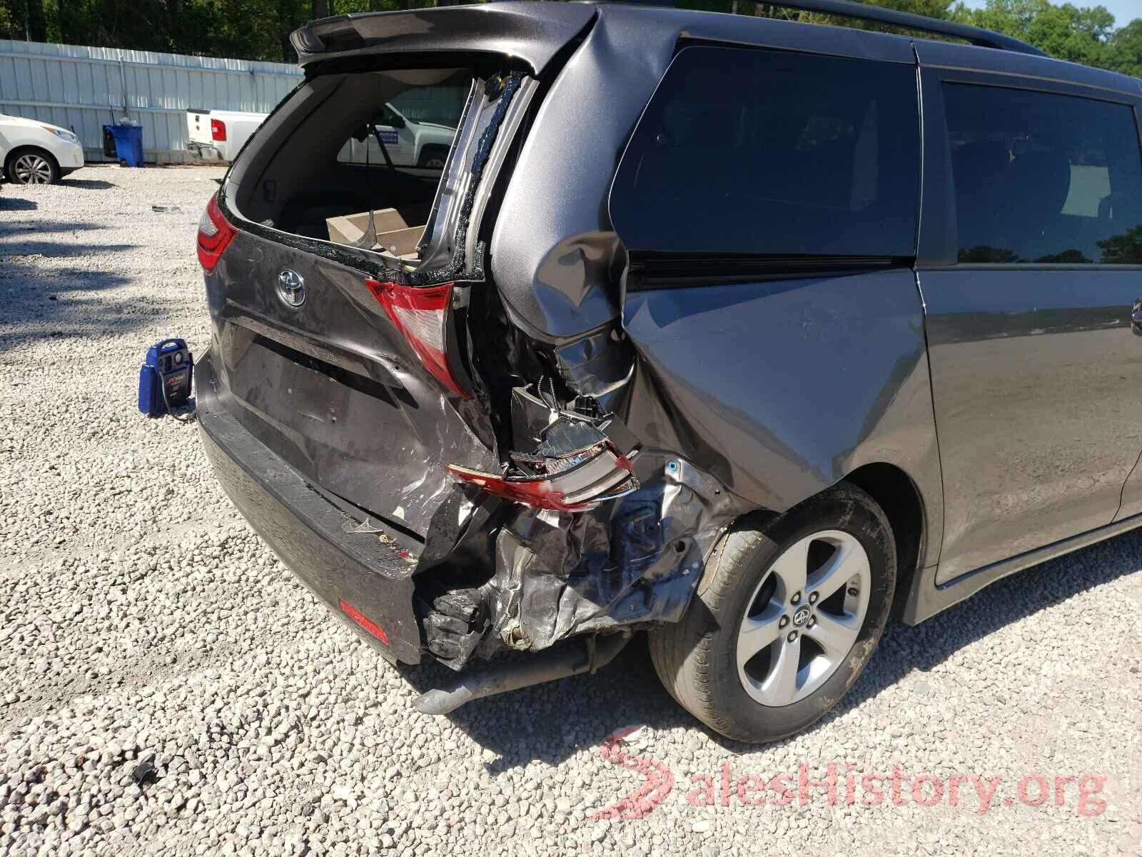 5TDKZ3DCXJS920575 2018 TOYOTA SIENNA