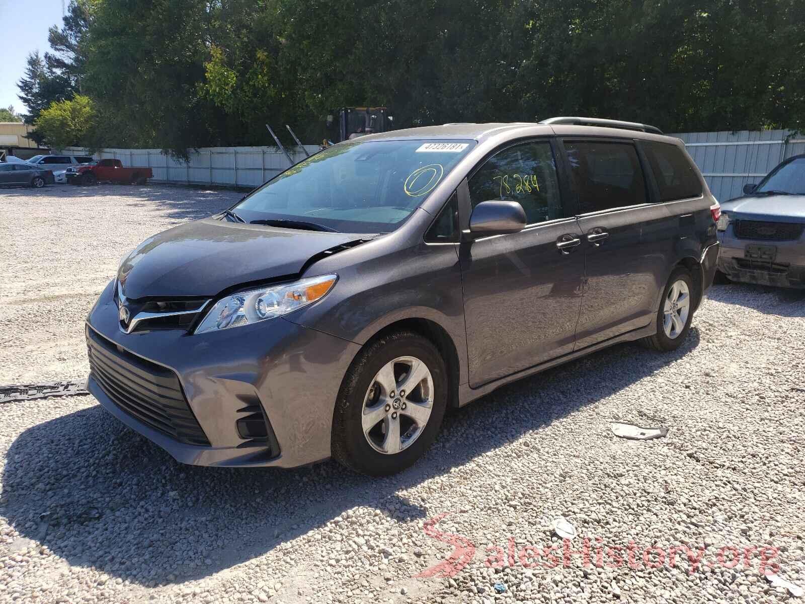 5TDKZ3DCXJS920575 2018 TOYOTA SIENNA