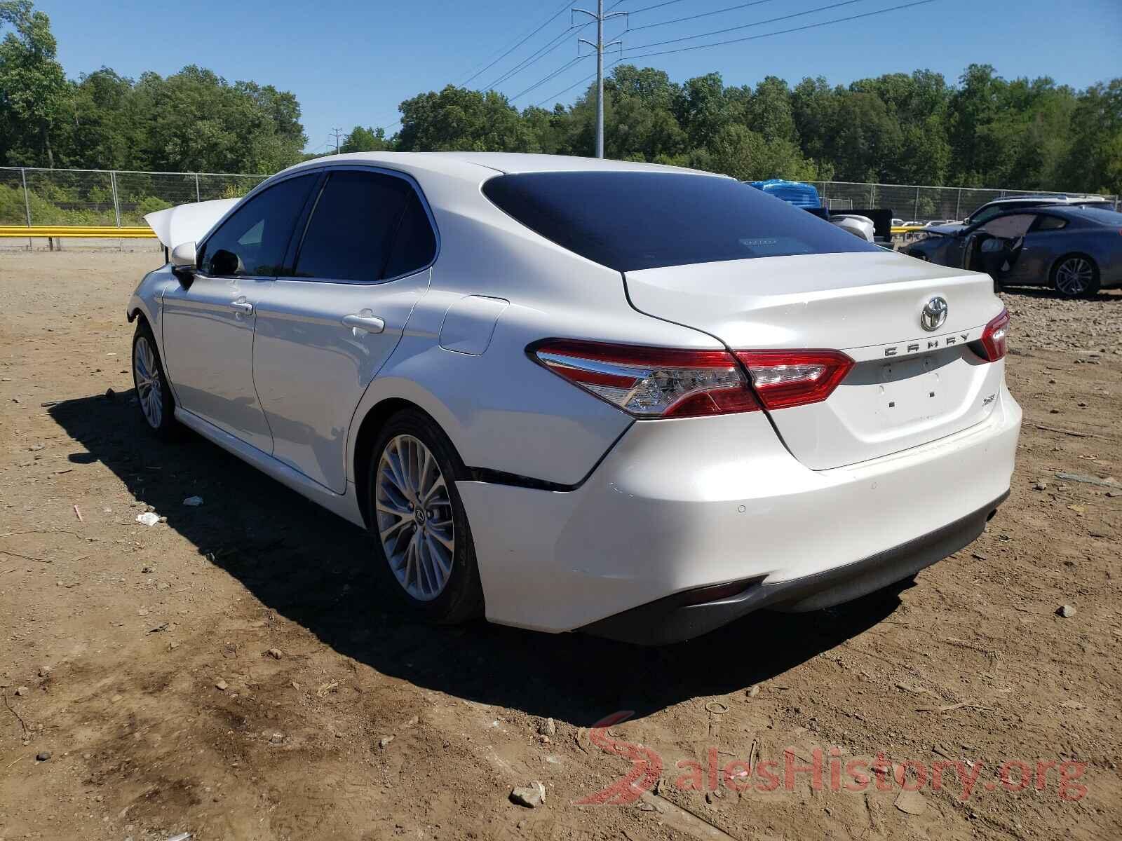 4T1B11HK5JU075588 2018 TOYOTA CAMRY