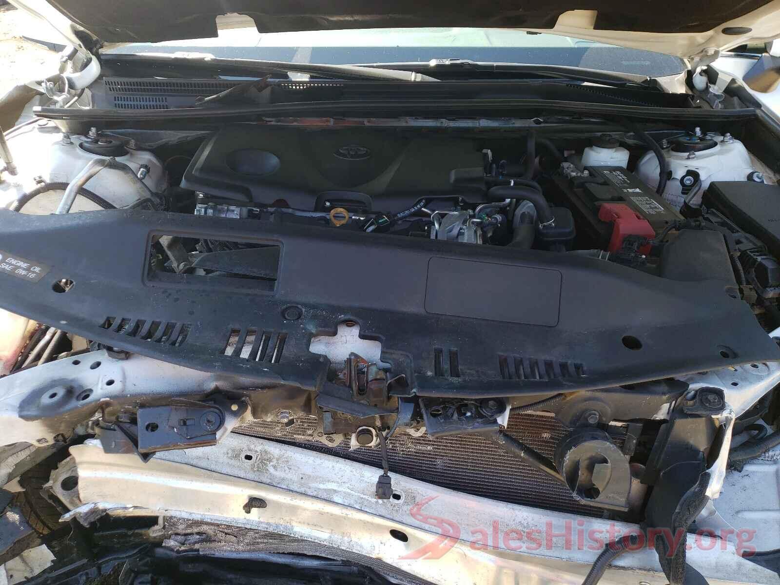 4T1B11HK5JU075588 2018 TOYOTA CAMRY