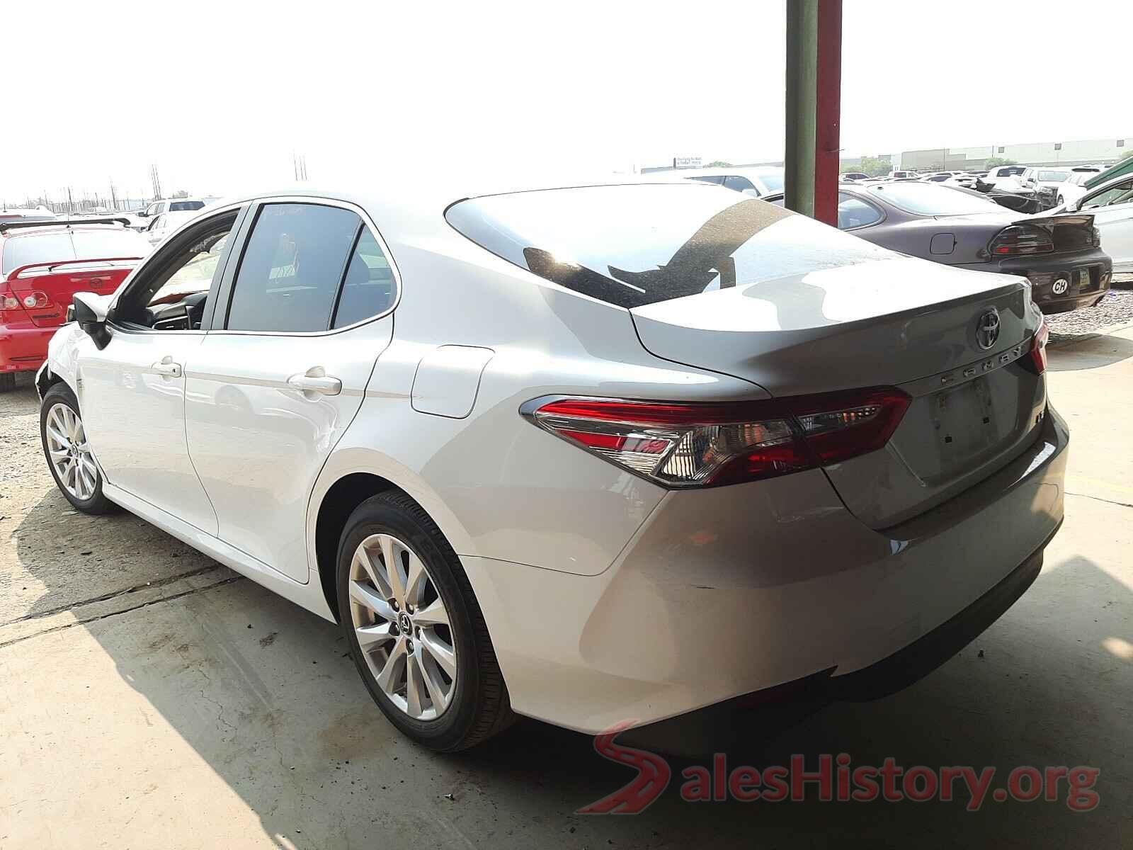 4T1B11HK8JU012307 2018 TOYOTA CAMRY