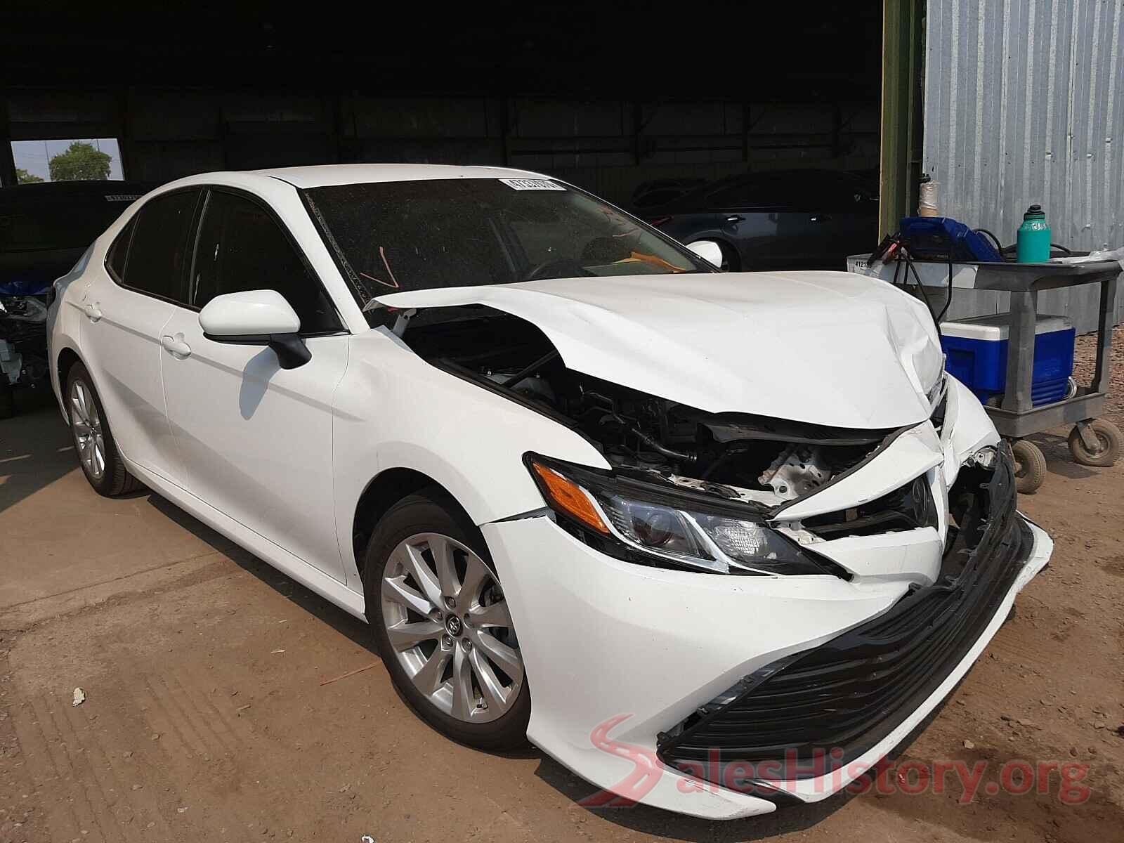 4T1B11HK8JU012307 2018 TOYOTA CAMRY