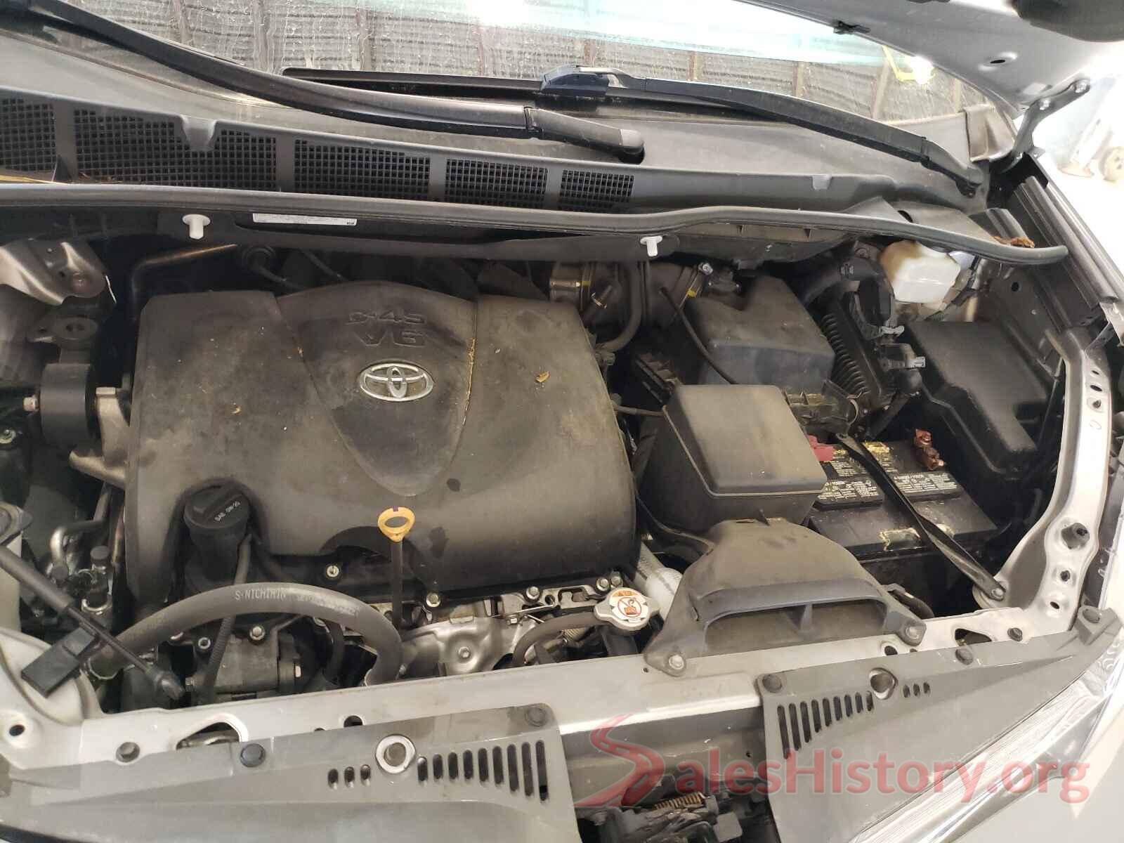 5TDYZ3DC0JS905741 2018 TOYOTA SIENNA