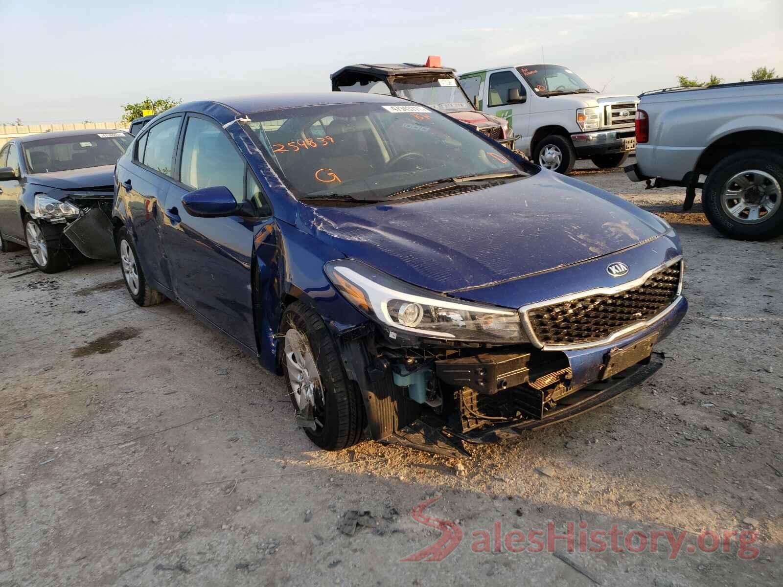 3KPFK4A70JE254839 2018 KIA FORTE